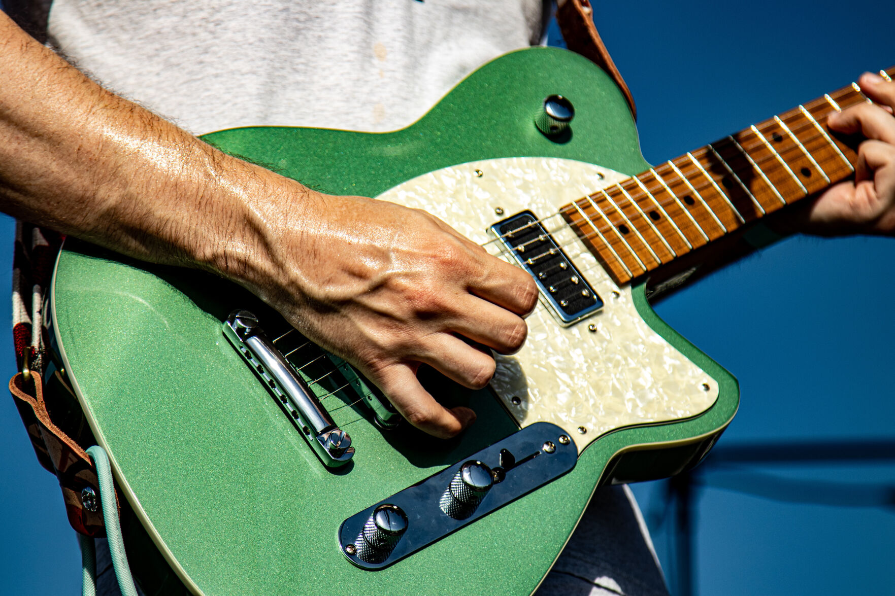 up close guitar second bell fest